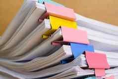 文档纸业务报告纸文件表格工作办公室概念文档工作办公室