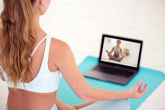 冥想视频调用瑜伽女人在线类脉轮能源压力救援精神上的导师教练年轻的女健康自由和平Zen虚拟老师