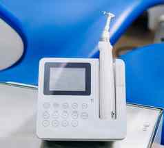牙科设备牙医的办公室根运河治疗特写镜头内电机