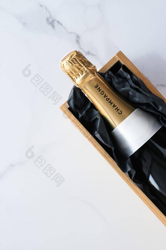 香槟瓶礼物盒子大理石