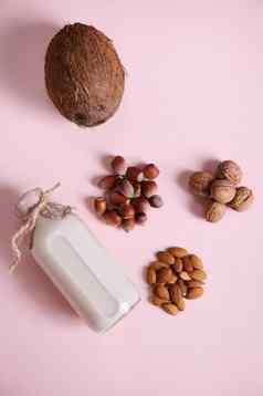 素食主义者植物基于乳制品牛奶瓶分散成分椰子榛子杏仁坚果核桃