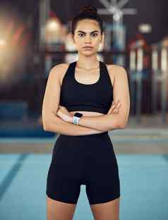 肖像健身锻炼锻炼女人体育运动培训健康适合身体健身房健康的强大的运动员动机健康有氧运动例程体育俱乐部