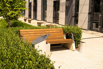 现代板凳上公园户外城市体系结构木长椅户外椅子城市公共家具空板材座位舒适的板凳上娱乐区域