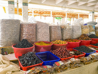 东方集市杏仁去皮未剥皮的坚果销售市场干食物各种杏仁商店概念健康的吃生产品集市饮食杏仁主题