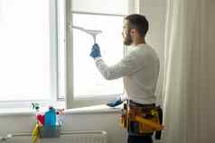 房子清洁洗脏窗口玻璃洗涤剂冬天