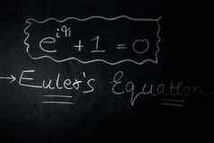 拍摄欧拉方程欧拉身份欧拉公式写黑板上