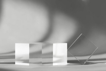 基座化妆品影子显示玻璃讲台上丙烯酸块平台产品演讲透明的几何站化妆品模型场景阳光影子