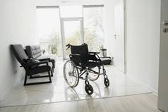 现代轮椅空医院大厅医疗设备