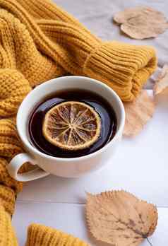 舒适的秋天作文毛衣天气南瓜热茶毛衣窗口