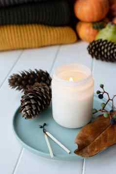 高角视图秋天作文毛衣蜡烛白色蜡烛模型设计
