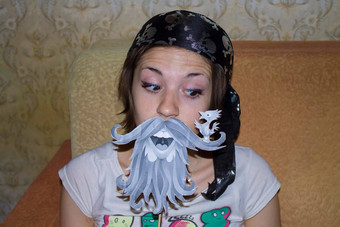 女孩海盗服装画胡子服装聚会，派对