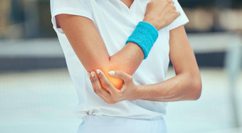 网球肘疼痛受伤<strong>体育</strong>女人持有联合培训锻炼锻炼健身健康事故女运动员游戏匹配法院
