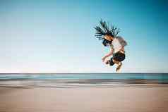体育运动健身自由男人。辊溜冰鞋速度跳模糊运动锻炼培训锻炼海滩快乐体育健康的能源行动免费的健康复古的滑冰