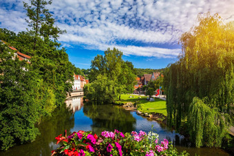 美丽的花色彩斑斓的小镇图宾根德国<strong>符</strong>腾堡房子河Neckar霍尔德林塔图宾根Baden-Wuerttemberg德国图宾根德国