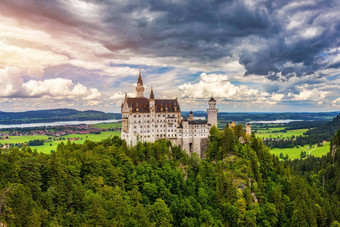 新天鹅堡<strong>童话城堡</strong>富辛巴伐利亚德国视图著名的新天鹅堡<strong>城堡</strong>位置村旧天鹅堡富辛西南巴伐利亚德国欧洲