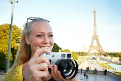 伟大的照片机会美丽的年轻的女人采取照片视线巴黎