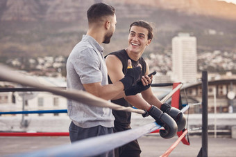 拳击环强大的但户外健身房会说话的战斗策略健身动机训练目标个人教练专业拳击手团队人健康锻炼朋友极端的体育