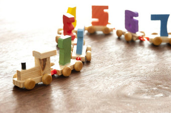 木教育玩具数字火车