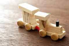孩子们木玩具火车
