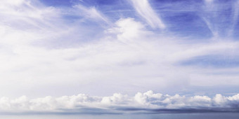 大气全景真正的照片美自然壁纸神奇的天空视图云积云卷云层云行壁纸设计背景画仙女演讲情绪白色苍白的蓝色的紫色的语气