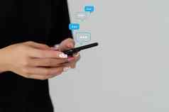 数字网络社会网络在线生活闲谈，聊天聊天应用程序沟通智能手机技术概念