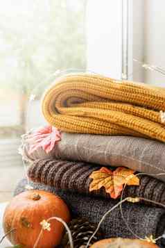 舒适的秋天作文毛衣天气堆栈温暖的毛衣窗口
