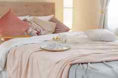 卧室室内光颜色木家具枕头灯国