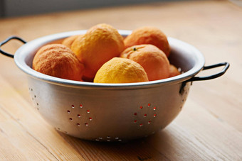 柑橘类吃零食滤器完整的橘子厨房表格