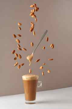 玻璃杯卡布奇诺咖啡香泡沫勺子下降杏仁杯卡布奇诺咖啡拿铁咖啡牛奶有创意的设计咖啡馆餐厅杯咖啡