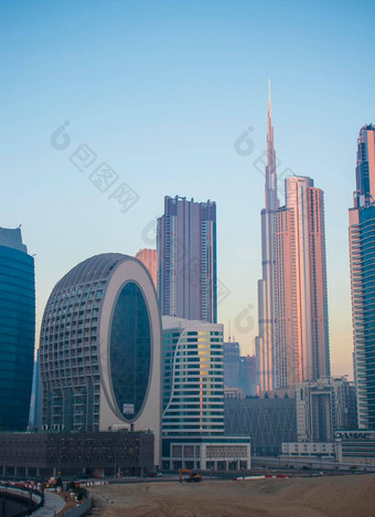 迪拜阿联酋早....小时业务湾区马拉西开车迪拜塔<strong>哈利</strong>法塔最高的建筑世界场景在户外