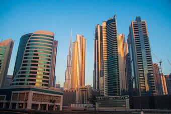 迪拜阿联酋早....小时业务湾区马拉西开车迪拜塔哈利法塔最高的建筑世界场景户外