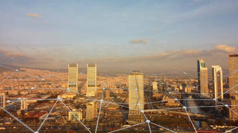 空中视图伊斯梅尔天际线连接高科技视图金融区连接网络互联网的事情人工情报