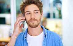 选择电话年轻的企业家会说话的电话