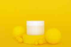白色未打上烙印的化妆品奶油Jar站黄色的讲台上黄色的球皮肤护理产品演讲黄色的背景时尚的模型护肤品美水疗中心