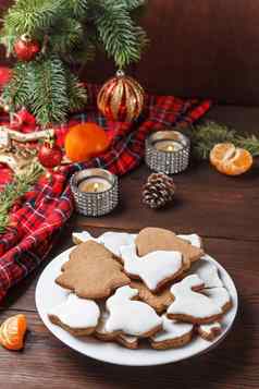 美味的自制的圣诞节饼干形式兔子圣诞节树木表格装饰一年的装饰复制痉挛