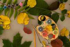 使鬼魂枫木叶子万圣节万圣节装饰房间孩子们的艺术项目循序渐进的照片指令scoloring枫木叶白色