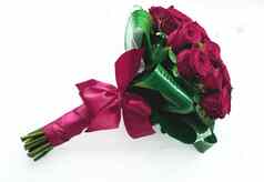 奢侈品花束勃艮第玫瑰大理石背景美丽的花假期爱现在情人节一天