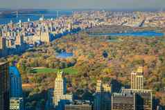 中央公园空中视图金秋天曼哈顿纽约美国