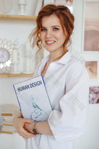 业务女人书人类设计手人类设计专家作品首页工作首页疫情