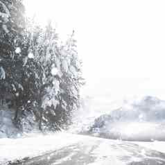 路隔离CGI拍摄雪覆盖路运行冷淡的景观