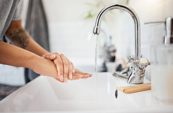 洗手水科维德细菌清洁首页浴室厨房水槽房子利用变焦女人安全健康护肤品医疗保健安全停止传播电晕病毒