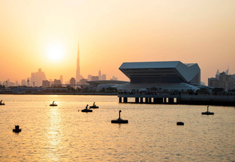 日落迪拜节日城市建筑谢赫。默罕默德本拉希德<strong>图书馆场景</strong>最高的建筑世界迪拜塔哈利法塔背景