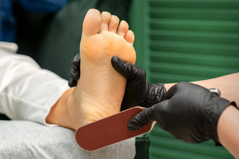 剥高跟鞋手修脚主刮死非常皮肤特殊的刨丝器水疗中心沙龙
