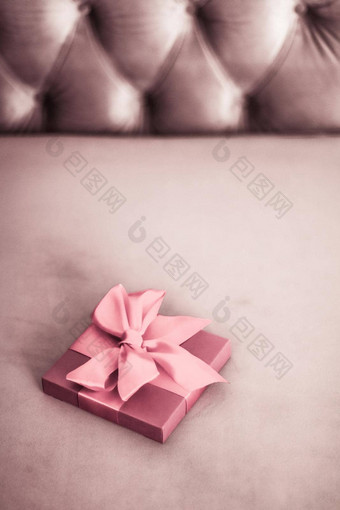 古董奢侈品假期脸红粉红色的礼物盒子丝绸丝带弓圣诞节情人节一天装饰