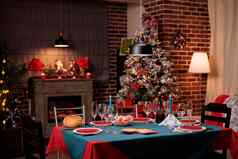 圣诞节服务餐厅表格家庭节日晚餐准备