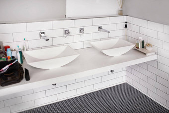 现代设计今天生活现代清洁浴室豪华的设施