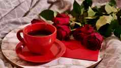 咖啡花红色的玫瑰情人节一天