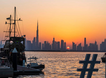 迪拜阿联酋视图迪拜天际线拍摄使迪拜溪港在户外