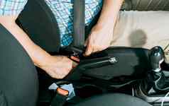 关闭司机手紧固座位带司机的手把座位带安全带事故预防关闭人的手把座位带