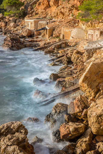 爱定萨拉达萨拉德塔三安东尼奥阿巴德巴利阿里群岛岛屿西班牙长曝光典型的房子钓鱼船岩石